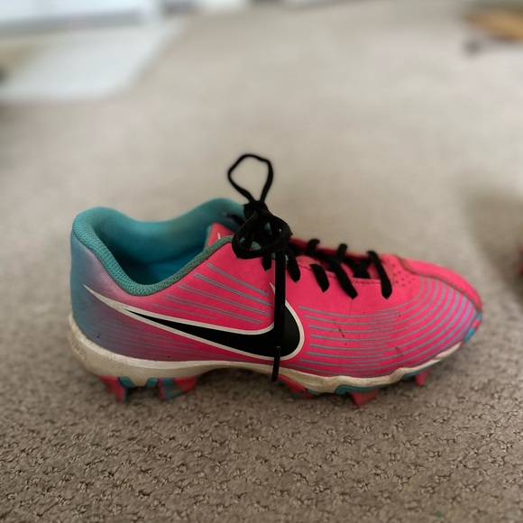 Nike Youth Softball Cleats - Size 3.5Y - Picture 2 of 6